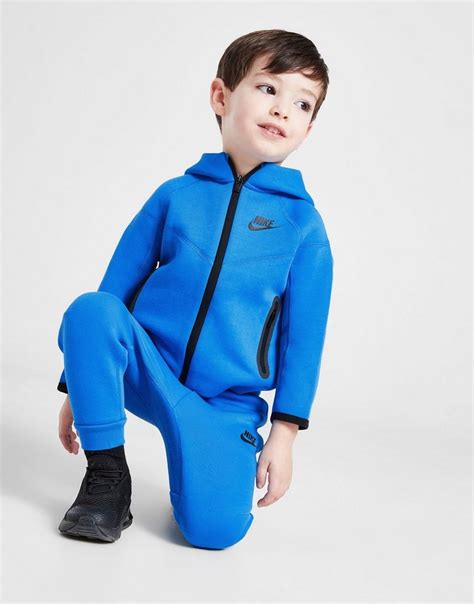 infant nike tech fleece.